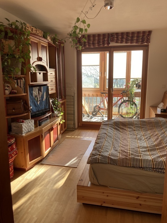guest room with double bed