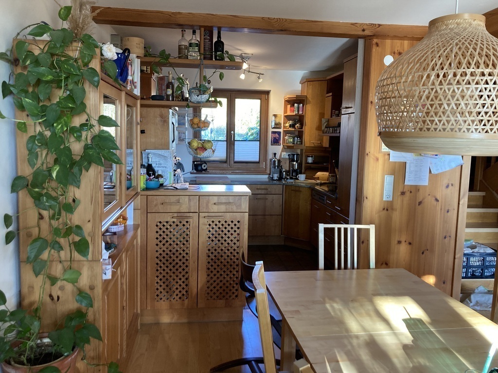 dining area with kitchen