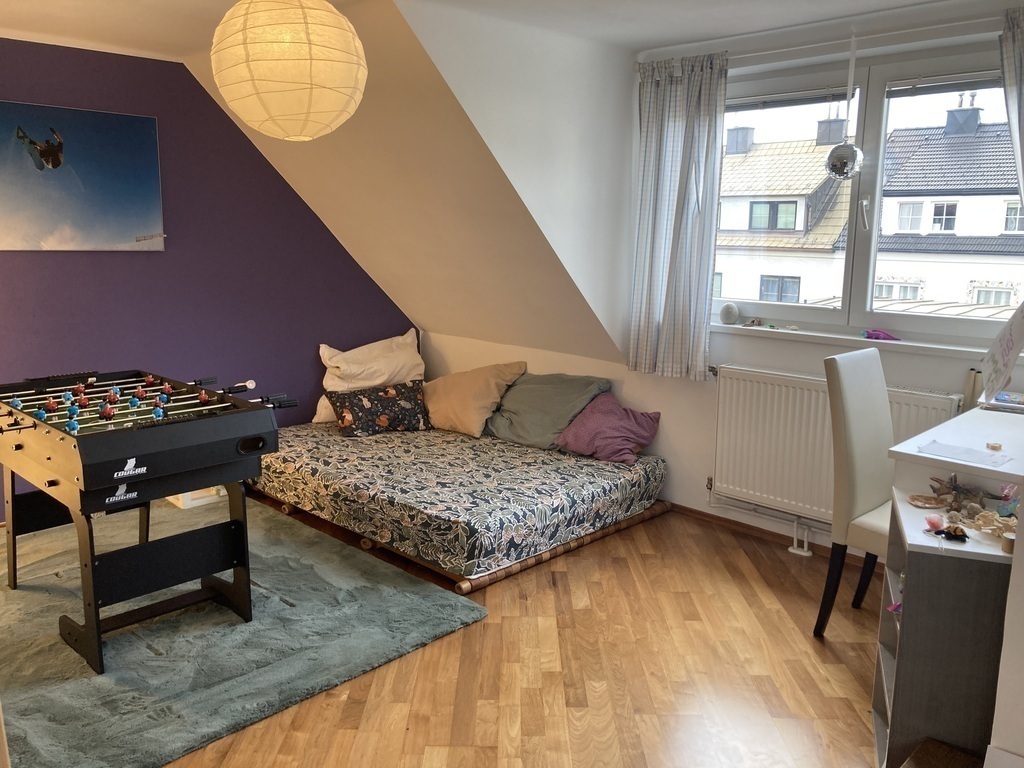 Jugendzimmer (Bett: 140x200) (Obergeschoß)