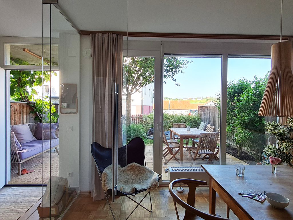 Blick in den Vorgarten, EG