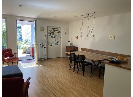 Kitchen and Livingroom