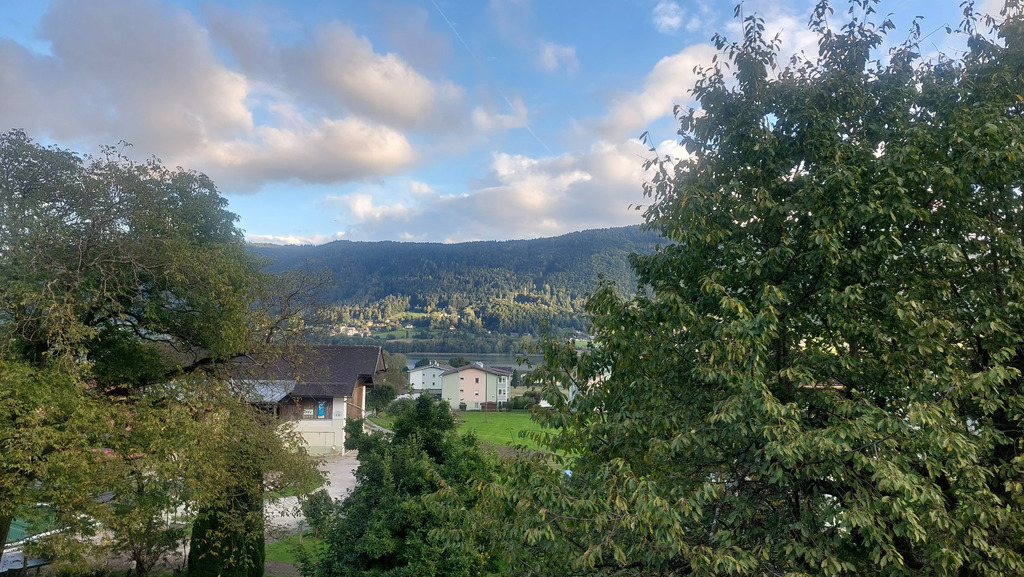 Blick vom Balkon zum Ossiachersee