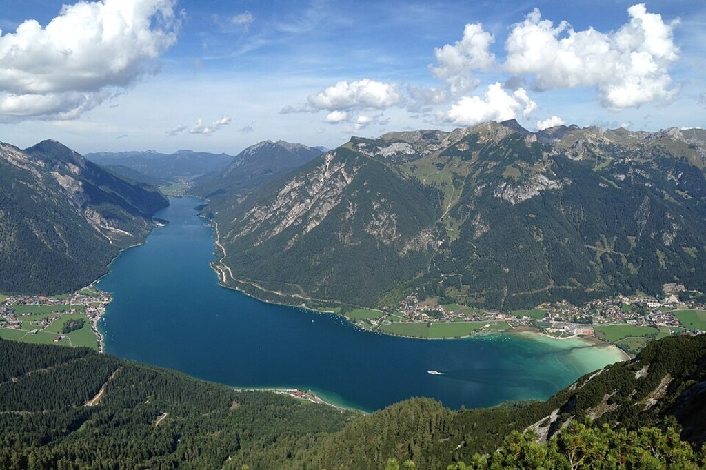 Lake 'Achensee' we can recommend for a daytrip (25 minutes drive).
