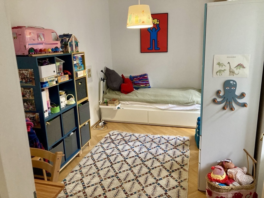 Kidsroom (with pull-out bed, sleeps two)