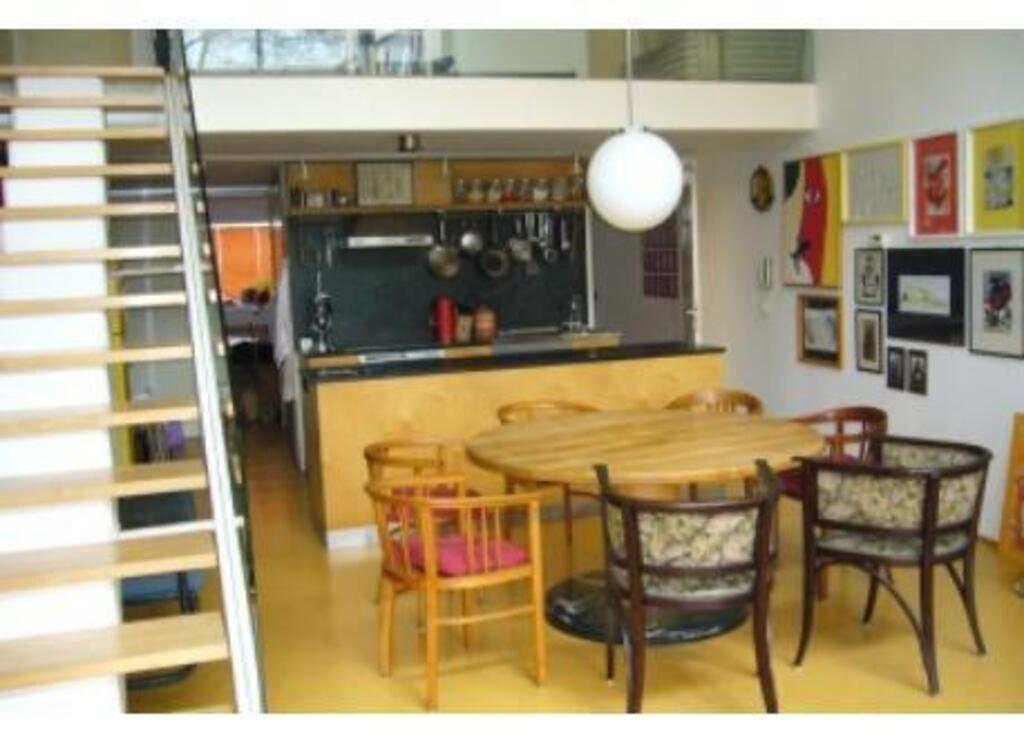 eatingplace and kitchen