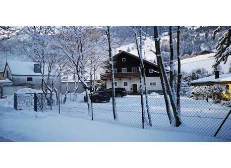 View of the house from the street