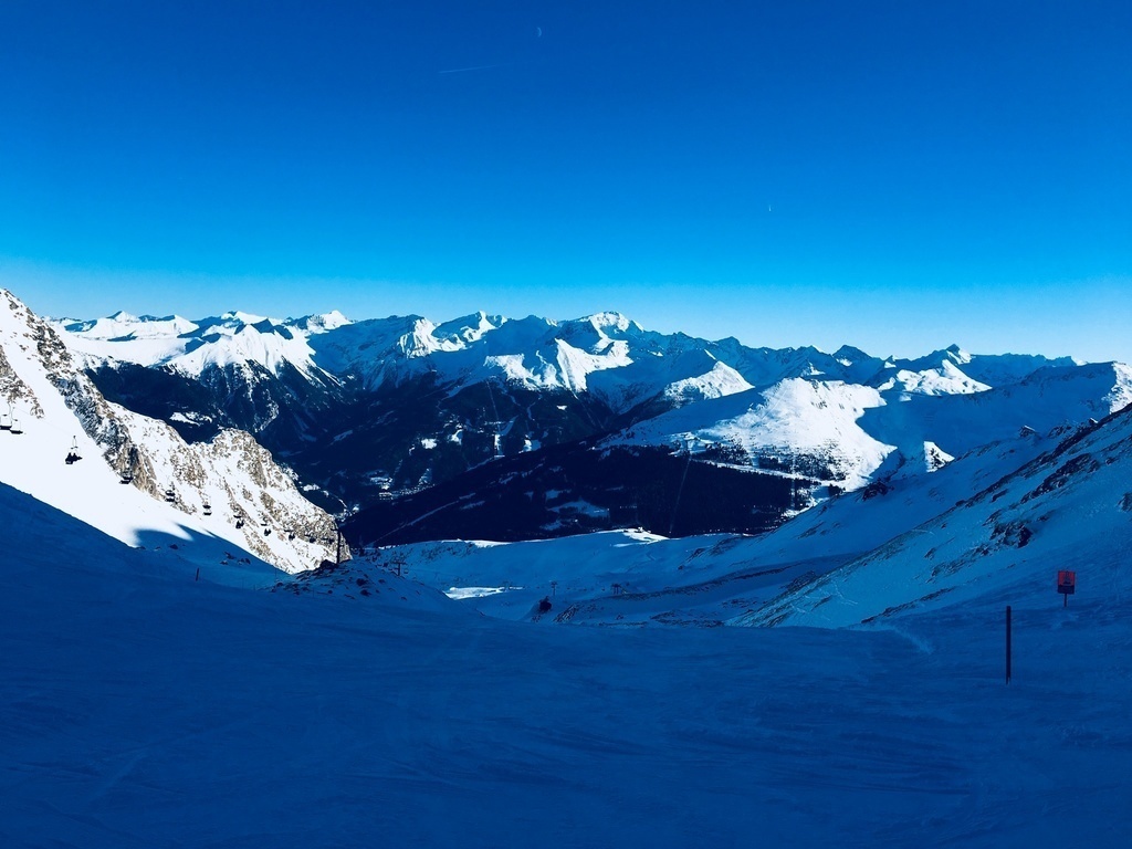 Skiing adventure 2809m above sealevel