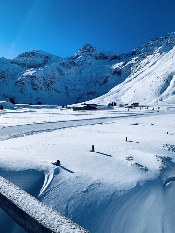 Winter hiking in Nassfeld nearby
