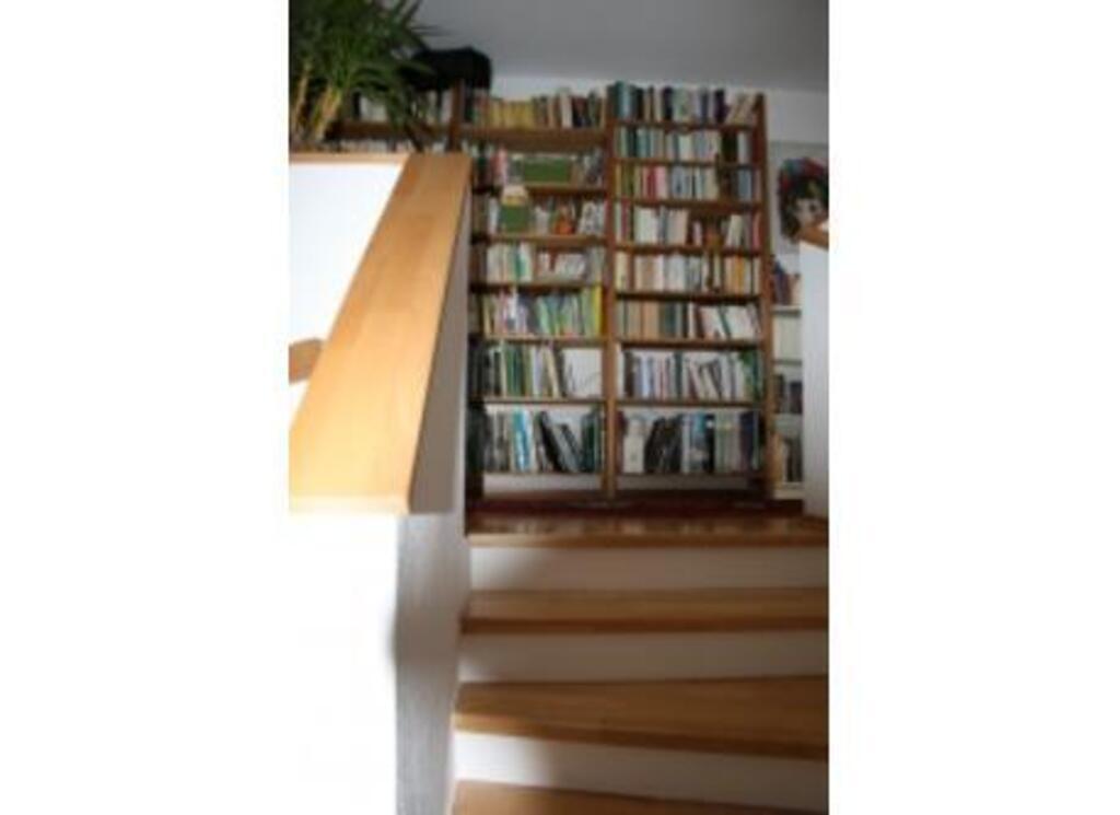 Treppe zum Obergeschoss - escalier 
