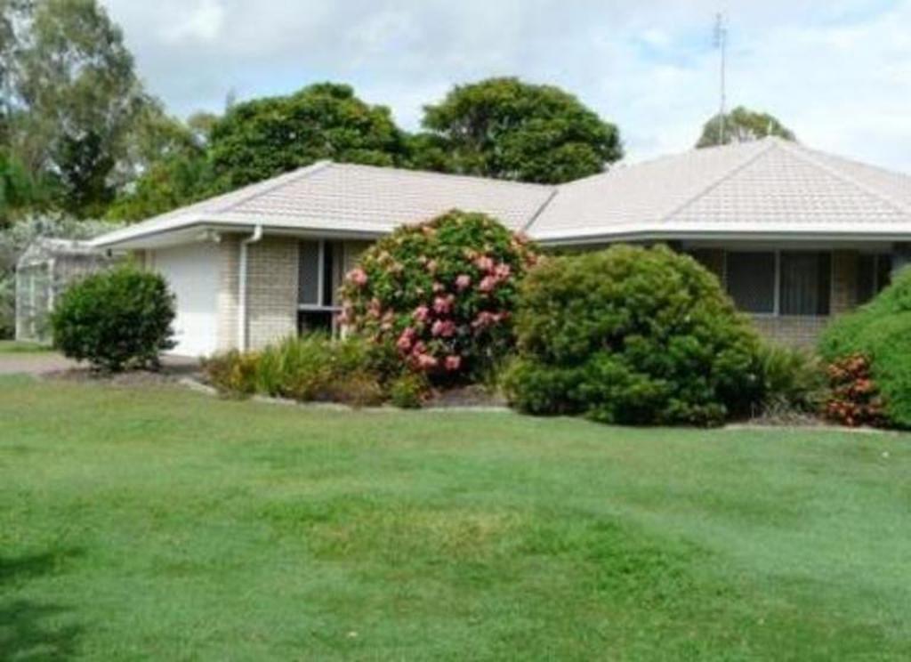 Set on quiet 2000sq metres, half acre, 1 Palm Way