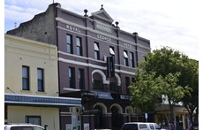 Historic hotel - great wine bar