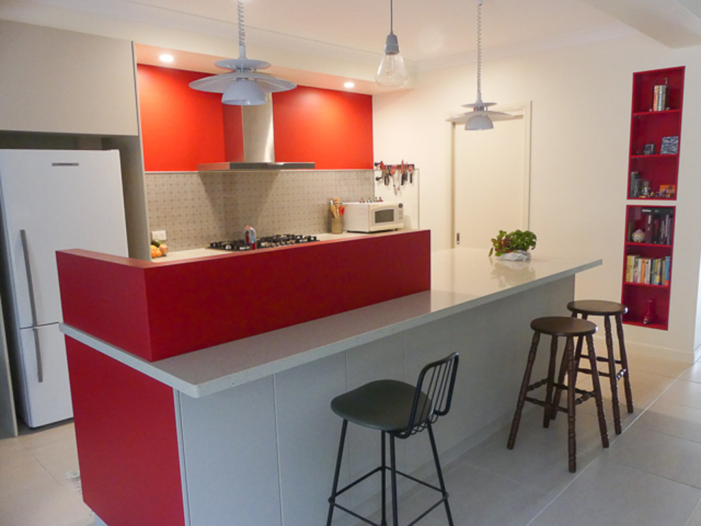 Modern, spacious kitchen - great for entertaining