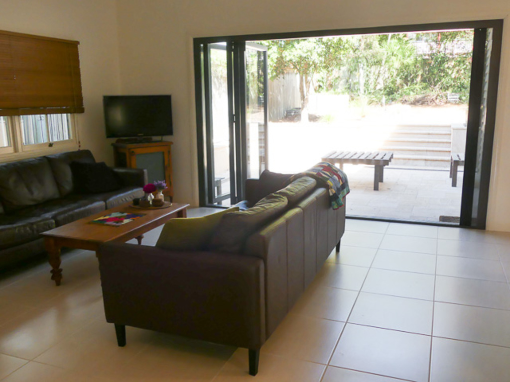 Towards the sandstone courtyard