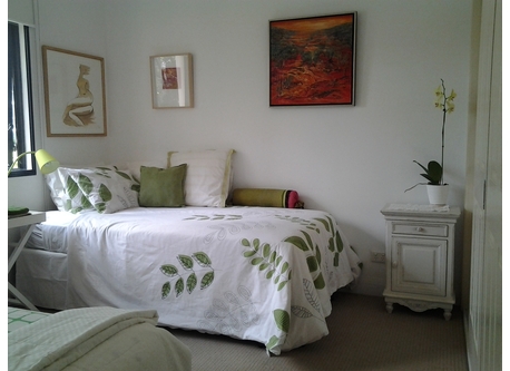 2nd bedroom with 1king single trundle=2beds