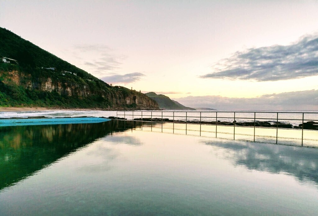 Coalcliff ocean pool.