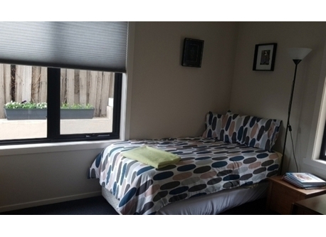 Twin bedroom