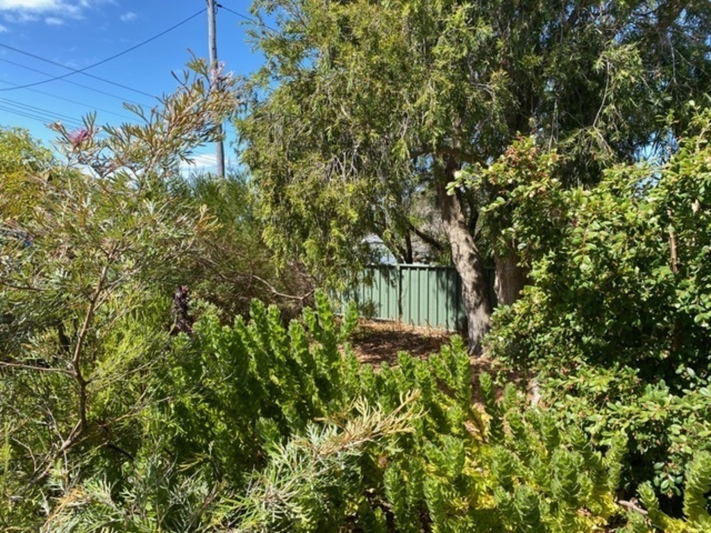 front garden private from street