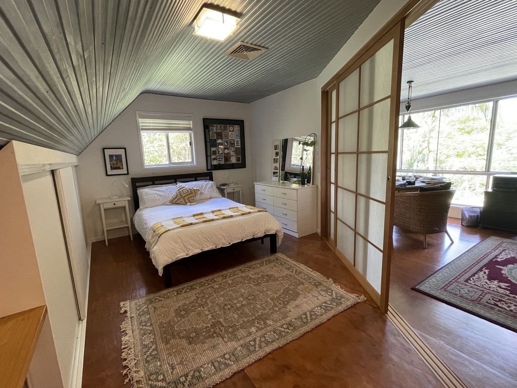 Bedroom on mezzanine level