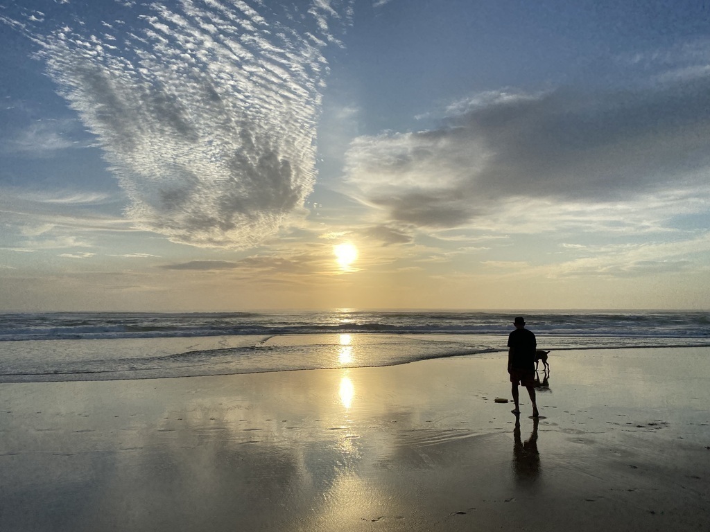 Castaways Beach 500m walk from home