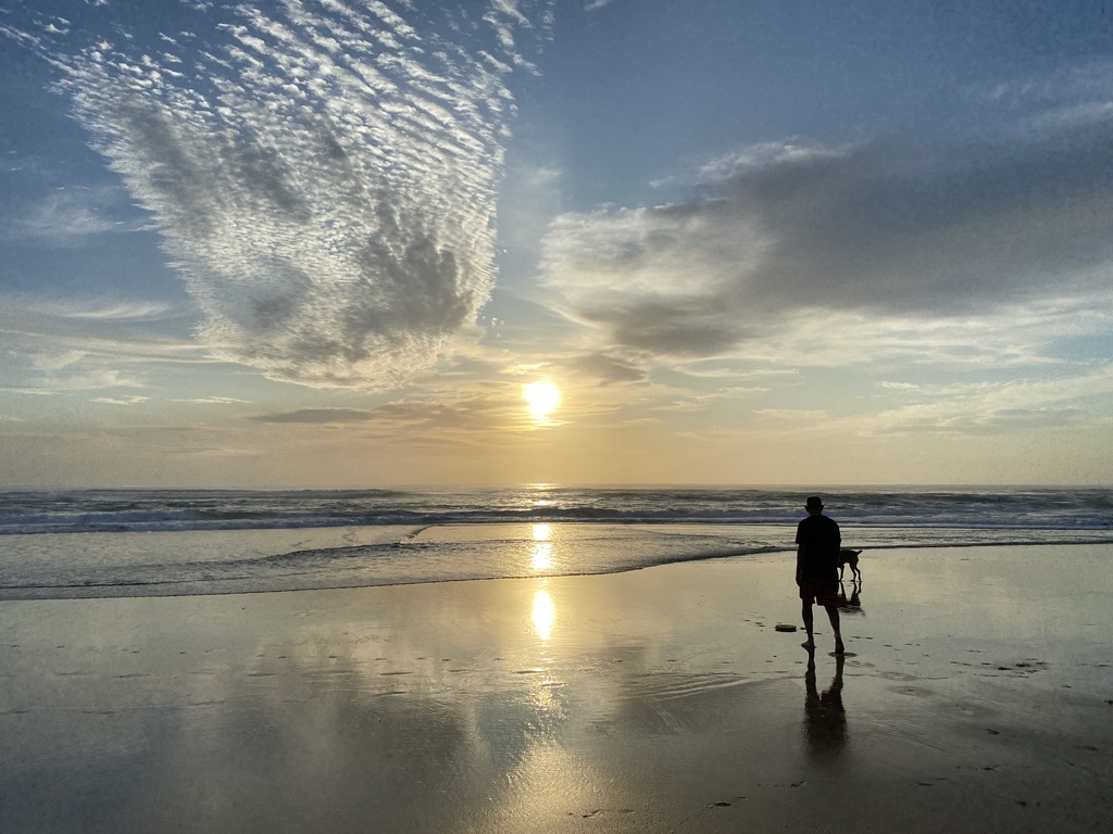 Castaways Beach 500m walk from home