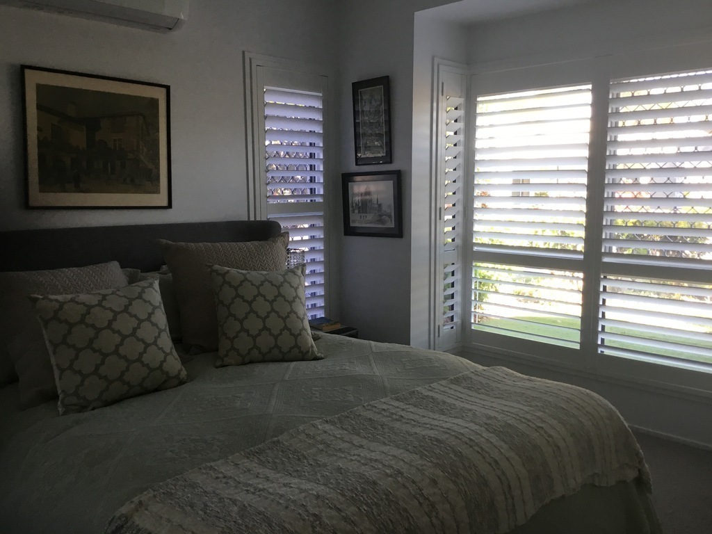 Bedroom, main with ensuite.