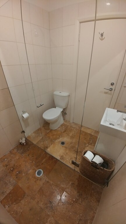 Second bathroom 