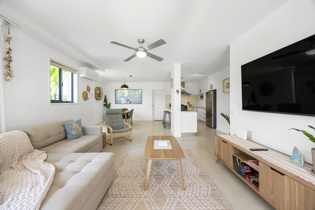 Living and dining area