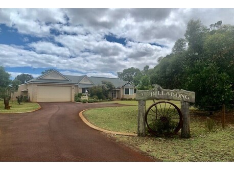 Street view, lock up garage with internal entry to the house.