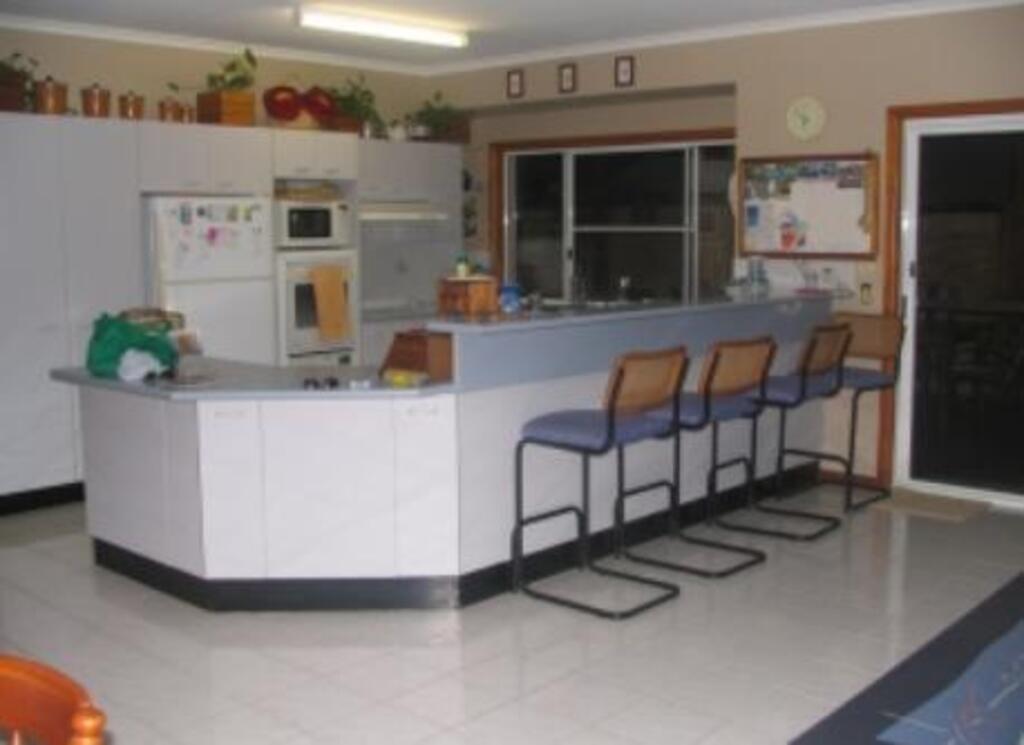 Large Fully Equiped Kitchen