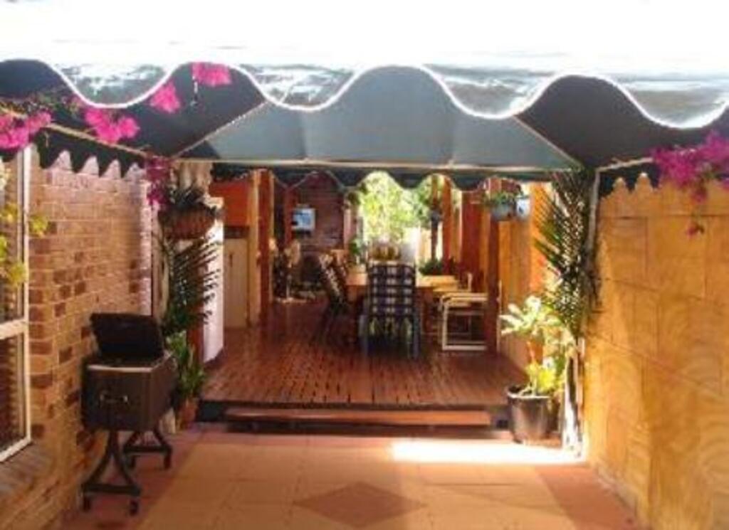 Outdoor Entertaining Deck