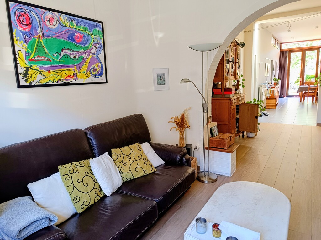 salon en keuken op achtergrond