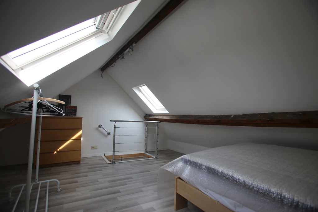 sleeping room / chambre 4