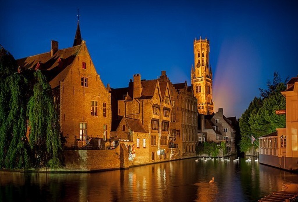 Bruges  : 75 km            (CC) Creative Commons