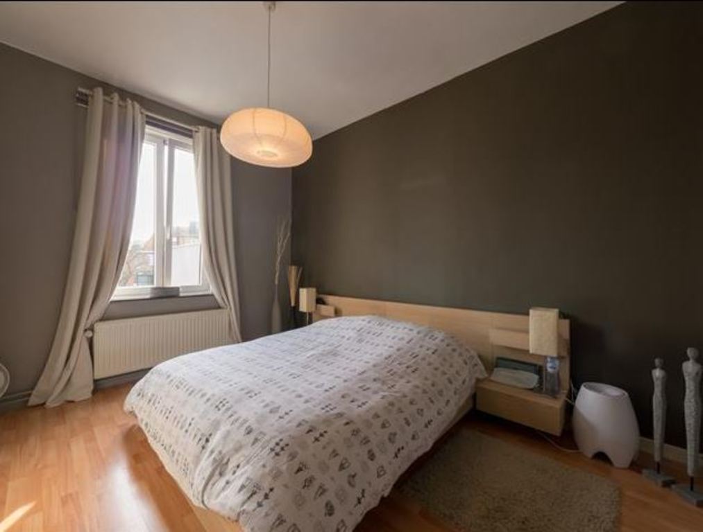 sleeping room  /  chambre 1