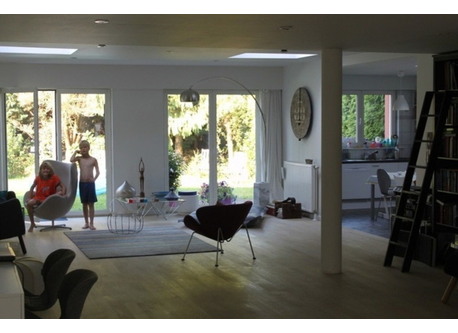 spacious and bright living room