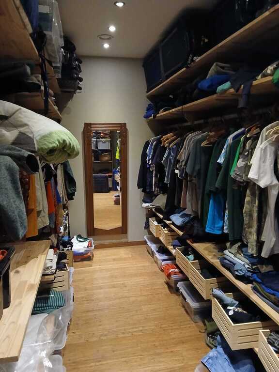 Dressing room, we can make some place for your clothes