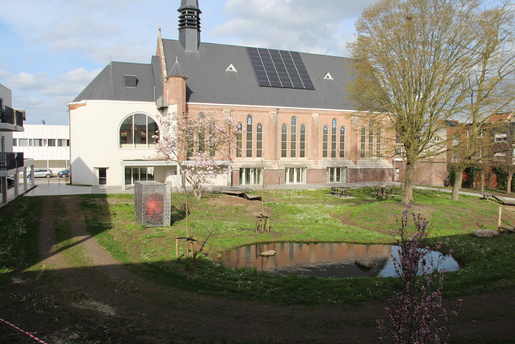 Front view from the kitchen