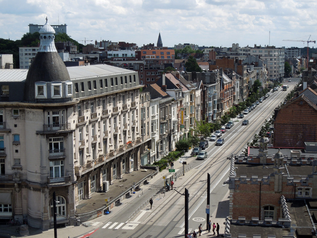 Street to the trainstation