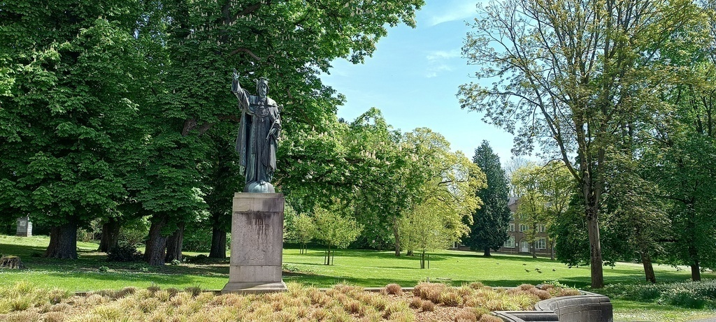 jardin public du Cloître à 2 km de notre maison