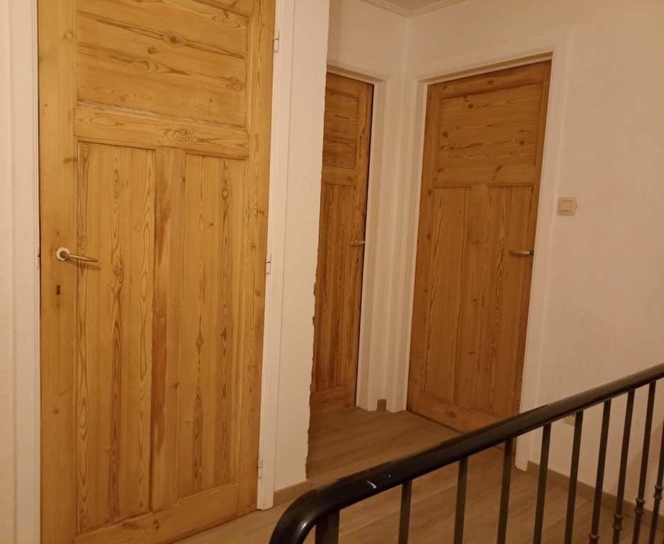 upstairs entrance to rooms