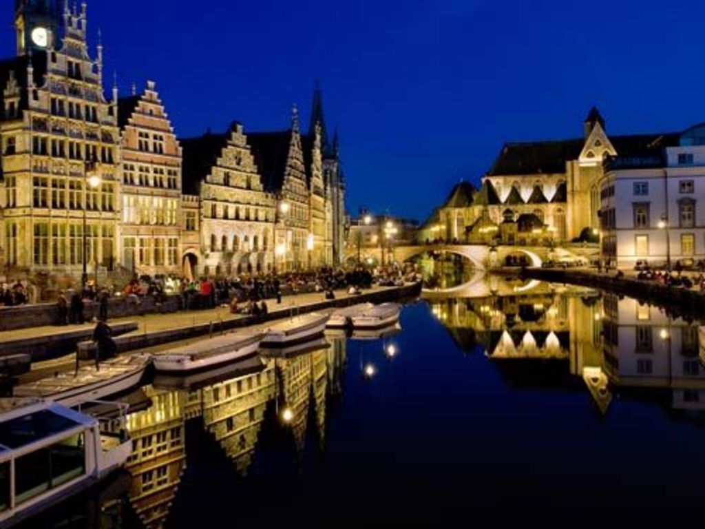 Ghent by night - 20 min from our house