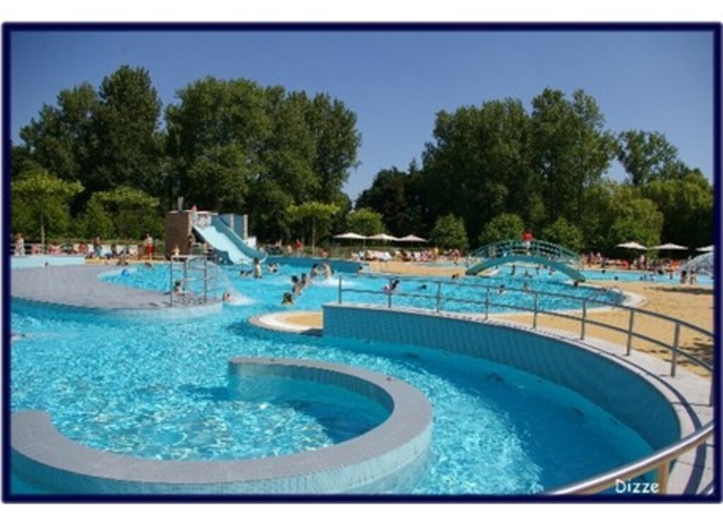 Nearby open air swimming pool 15 min.