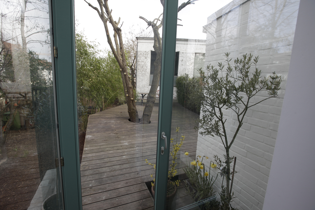 Main entrance, glassbox