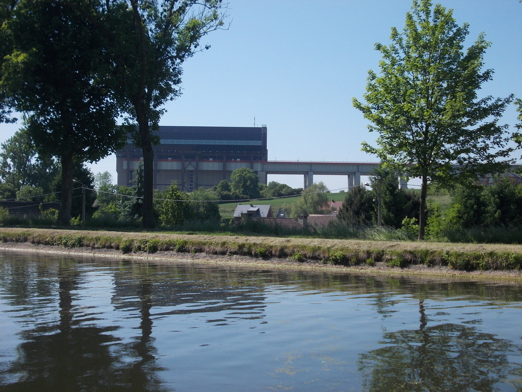 Ascenseur de Strépy Thieu (20 min), the biggest in the world