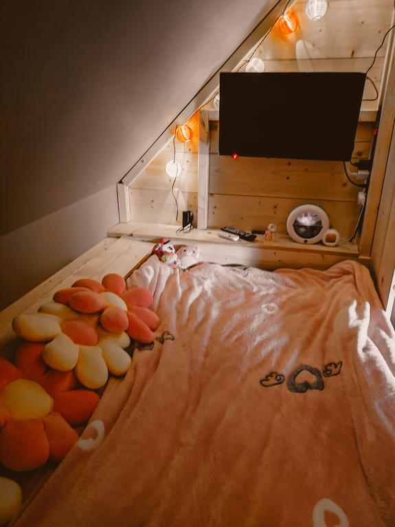 New children room with tv (made in oct 2023)
