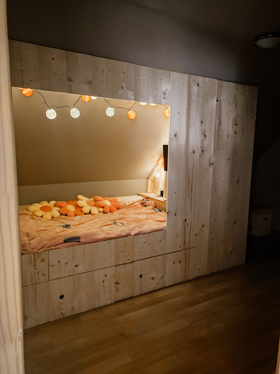 New children room with tv (made in oct 2023)