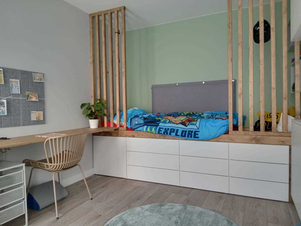 Teenager room with tv