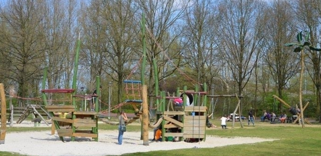 Playground in Breeven (free!)