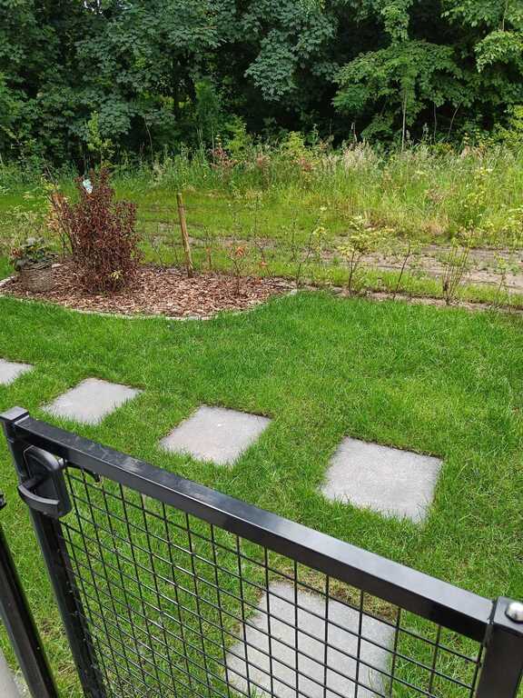 Side-garden with terrace