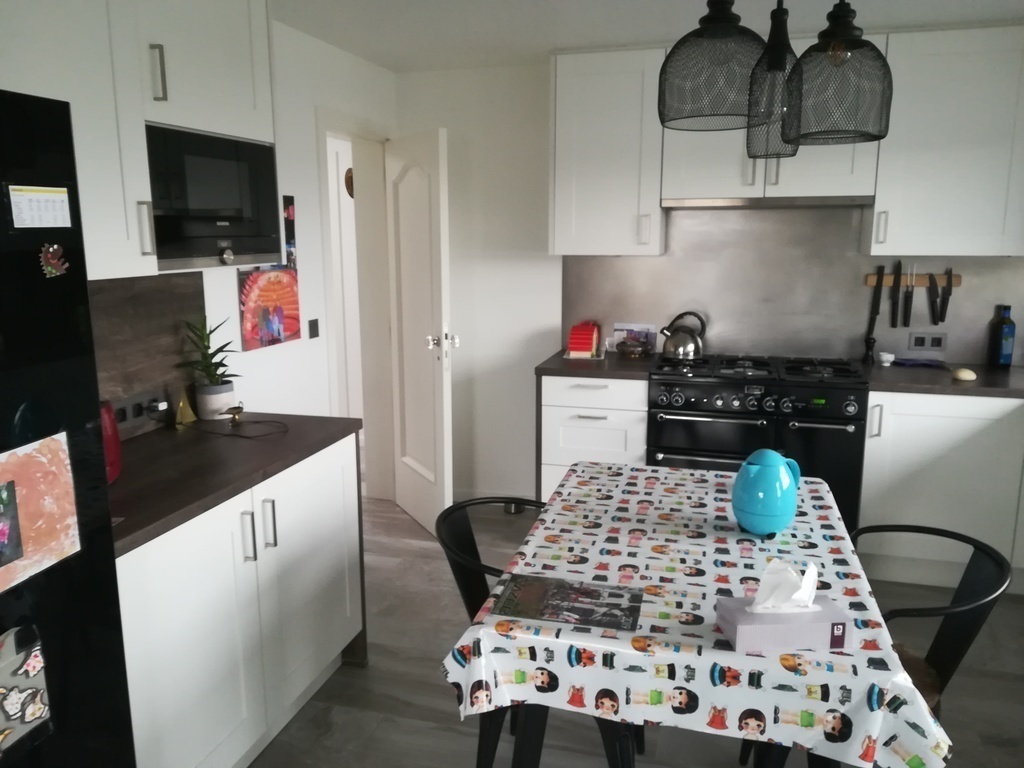 Our kitchen with gasstove and fully equiped